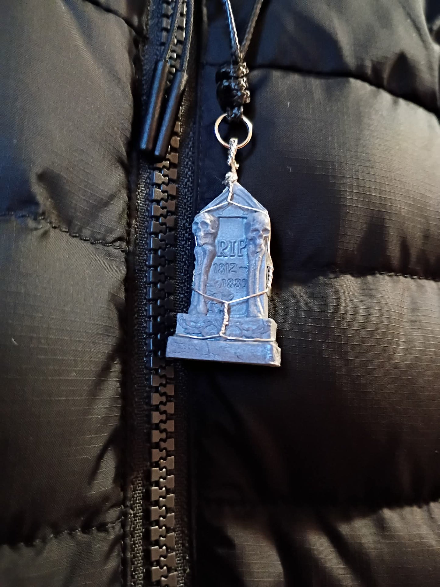 R.I.P. Tombstone / Gravestone Adjustable Wire Wrap Pendant Necklace (Variation no.1)